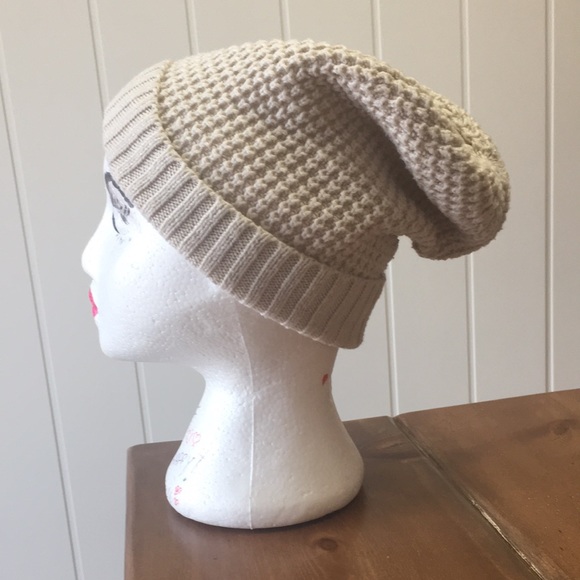 2 knitted cotton hats ( one cream/peachy pink) price is for both - Picture 7 of 16